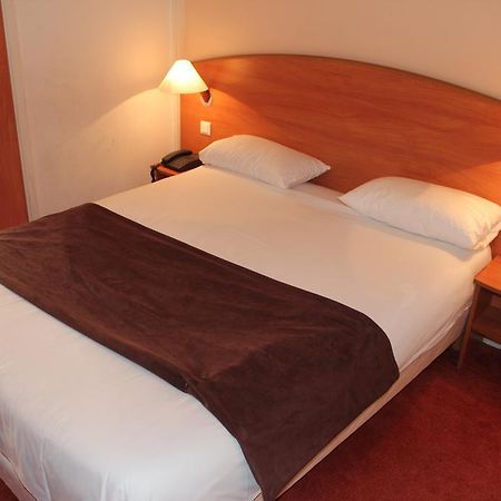 Central Hotel Créteil Kamer foto